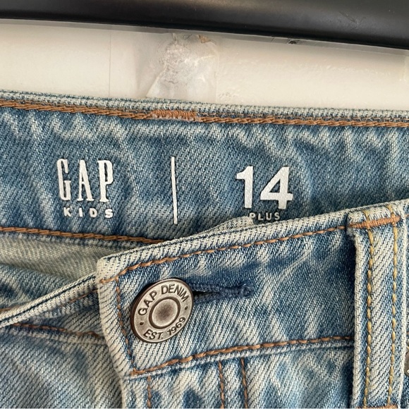 Gap Kids Plus Distressed Denim Mini Skirt Size 14 - Picture 6 of 9